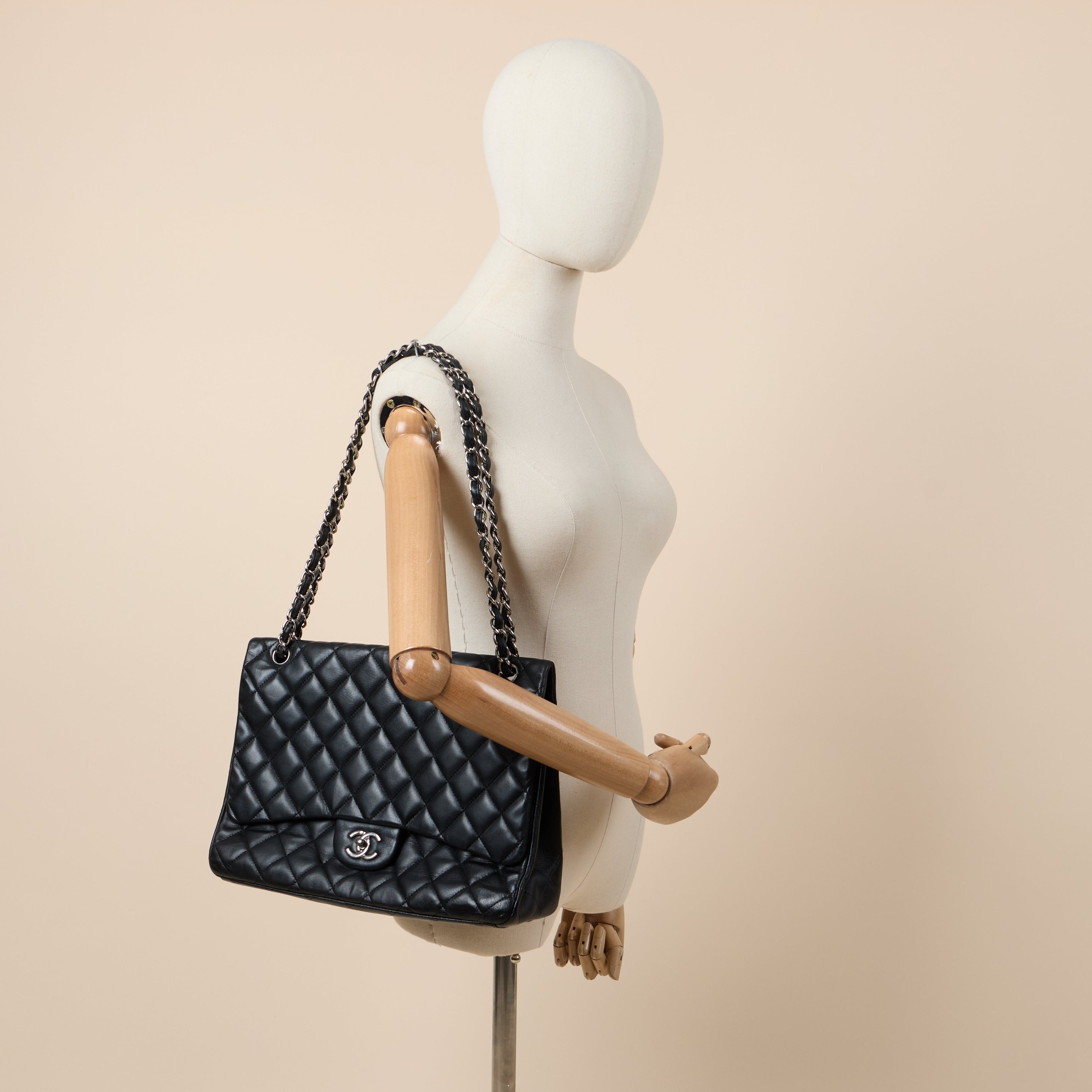 Chanel Shoulder Bag Classic Single Flap - Maxi in Black, Lambskin Leather — Side View