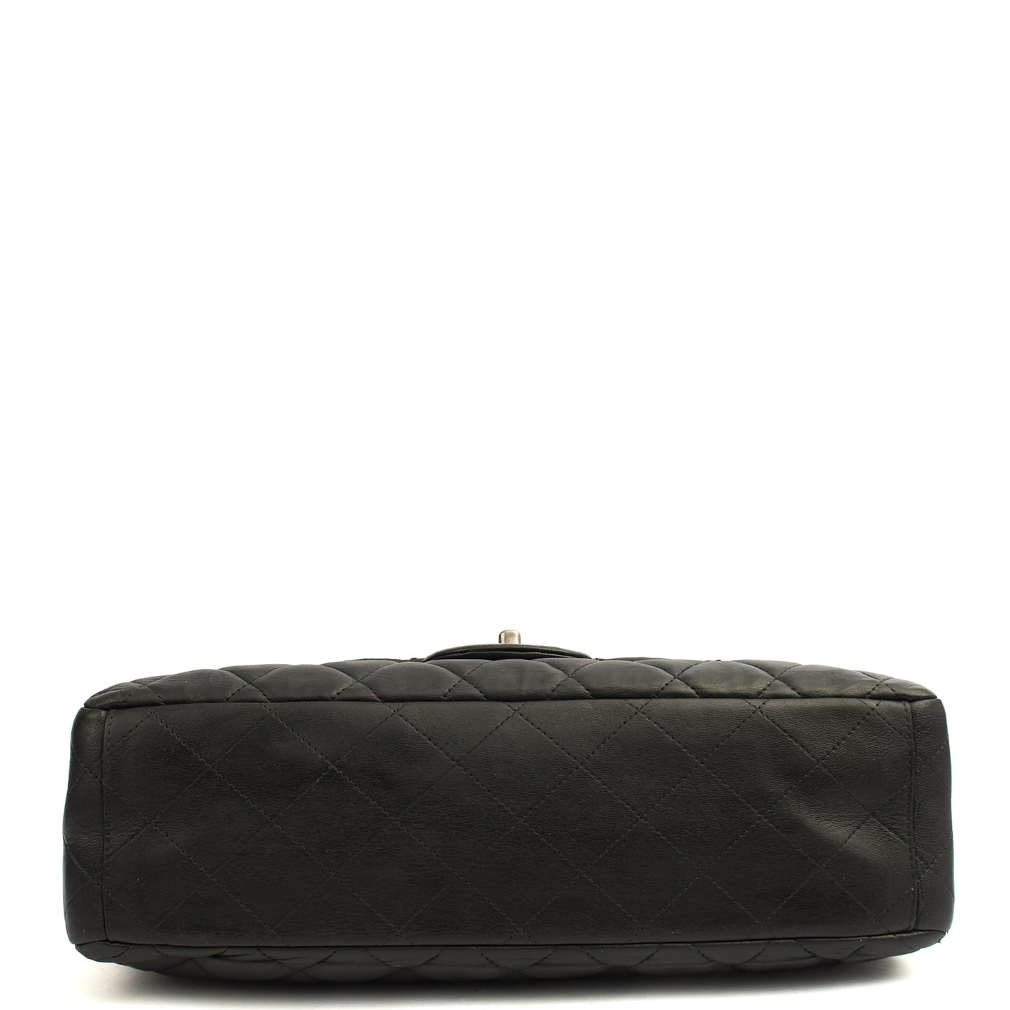 Chanel Shoulder Bag Classic Single Flap - Maxi in Black, Lambskin Leather — Detail View