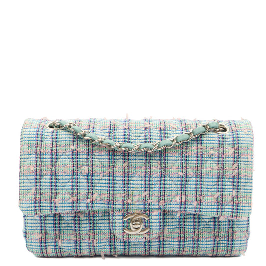 Chanel Shoulder Bag Classic Double Flap - Medium in invalid, Tweed — Front View