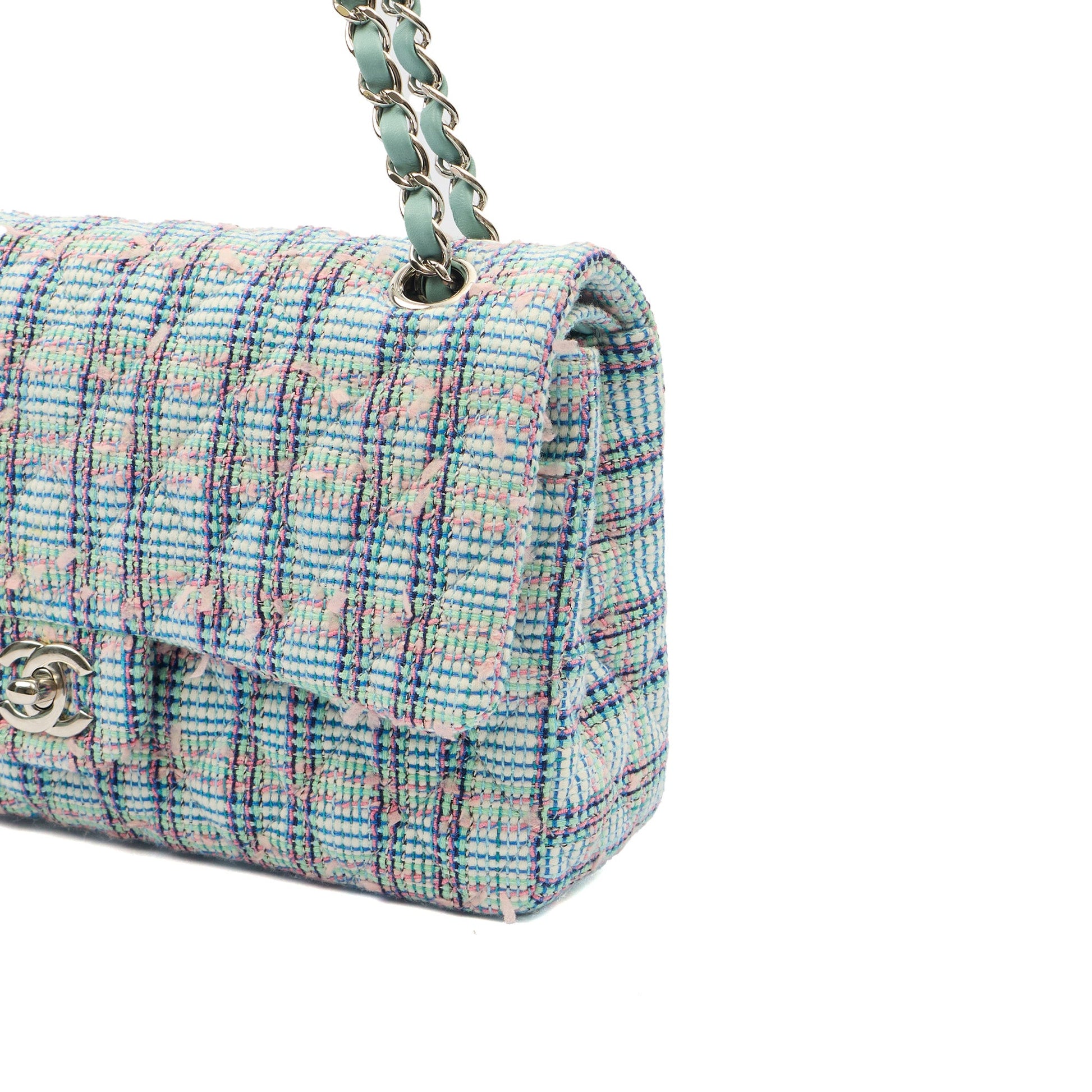Chanel Shoulder Bag Classic Double Flap - Medium in invalid, Tweed — Alternate View 15