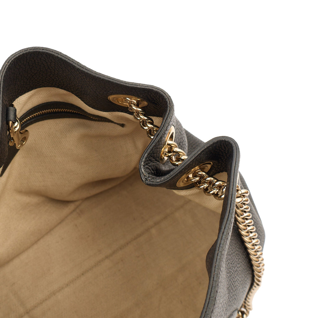 Gucci Shoulder Bag Soho Chain Shoulder Bag in Black, Leather — Detail View