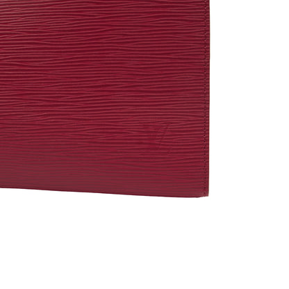Louis Vuitton Clutch Toiletry Pouch 26  in Pink, Epi Leather — Detail View