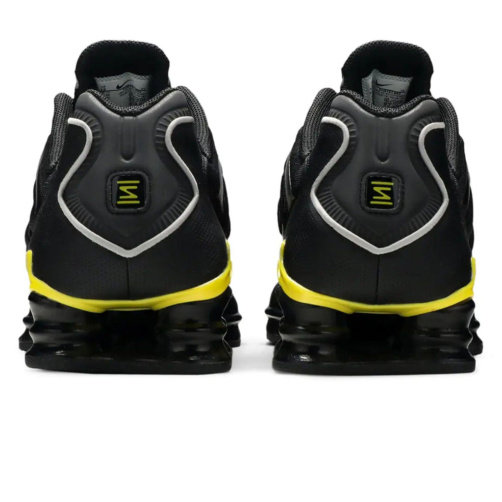 Nike Shox TL 'Black Dynamic Yellow' — UK 3 | EU 35.5 | US 3.5 — Detail View