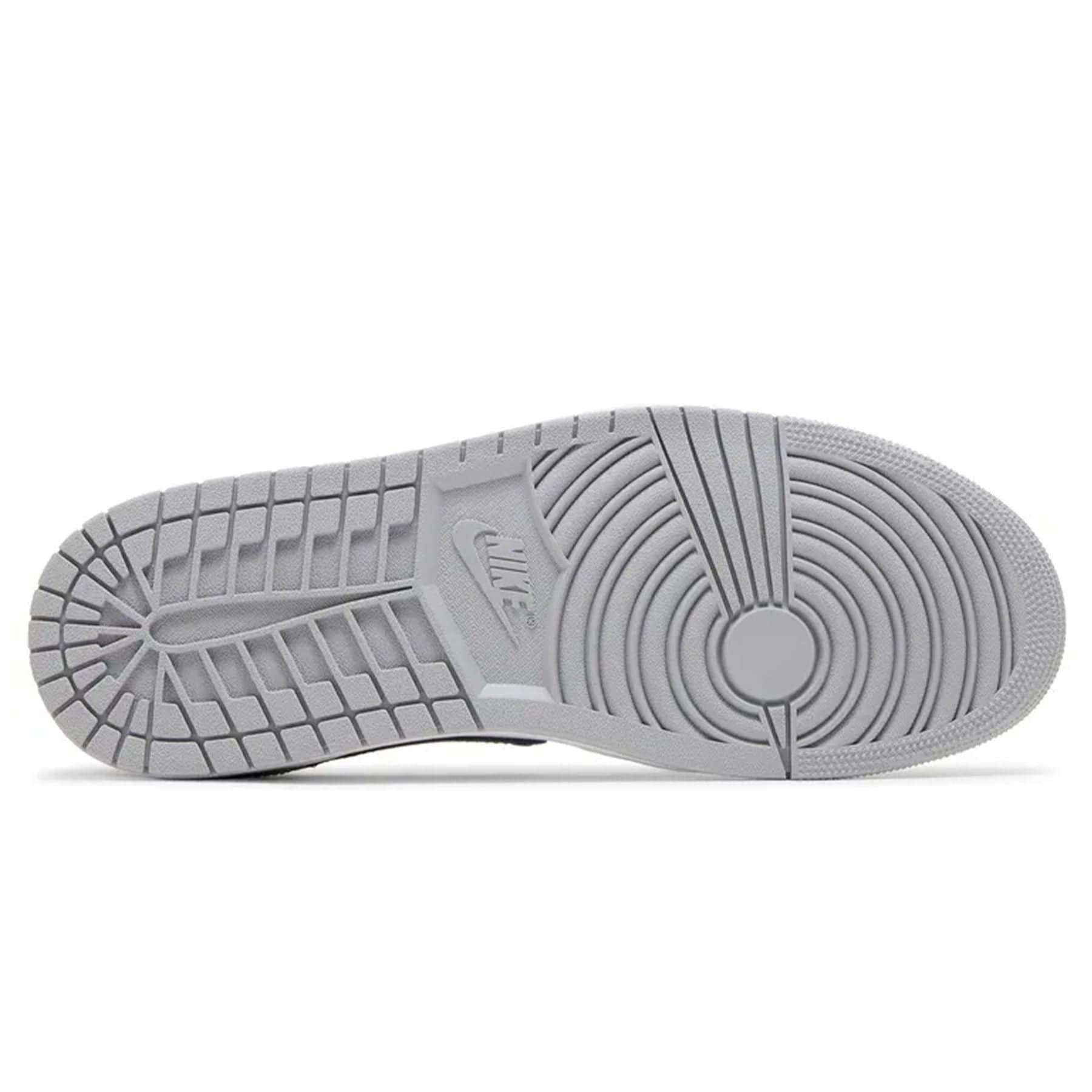 Air Jordan 1 Low OG 'Barons' — UK 3 | EU 35.5 | US 3.5 — Detail View