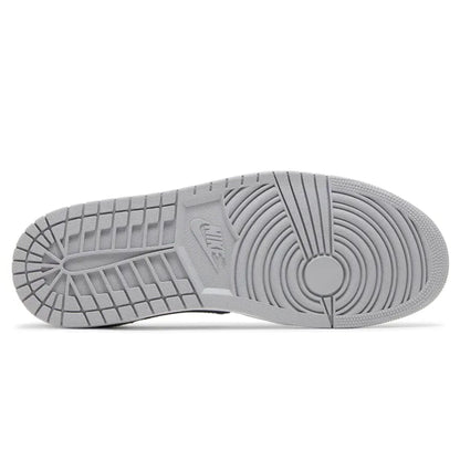 Air Jordan 1 Low OG 'Barons' — UK 3 | EU 35.5 | US 3.5 — Detail View
