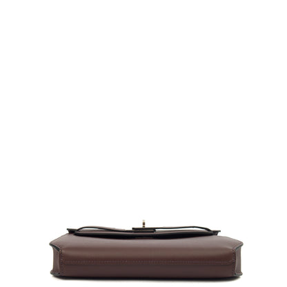 Hermes Kelly Depeches 25 in Rouge Sellier, Evercolour — Detail View