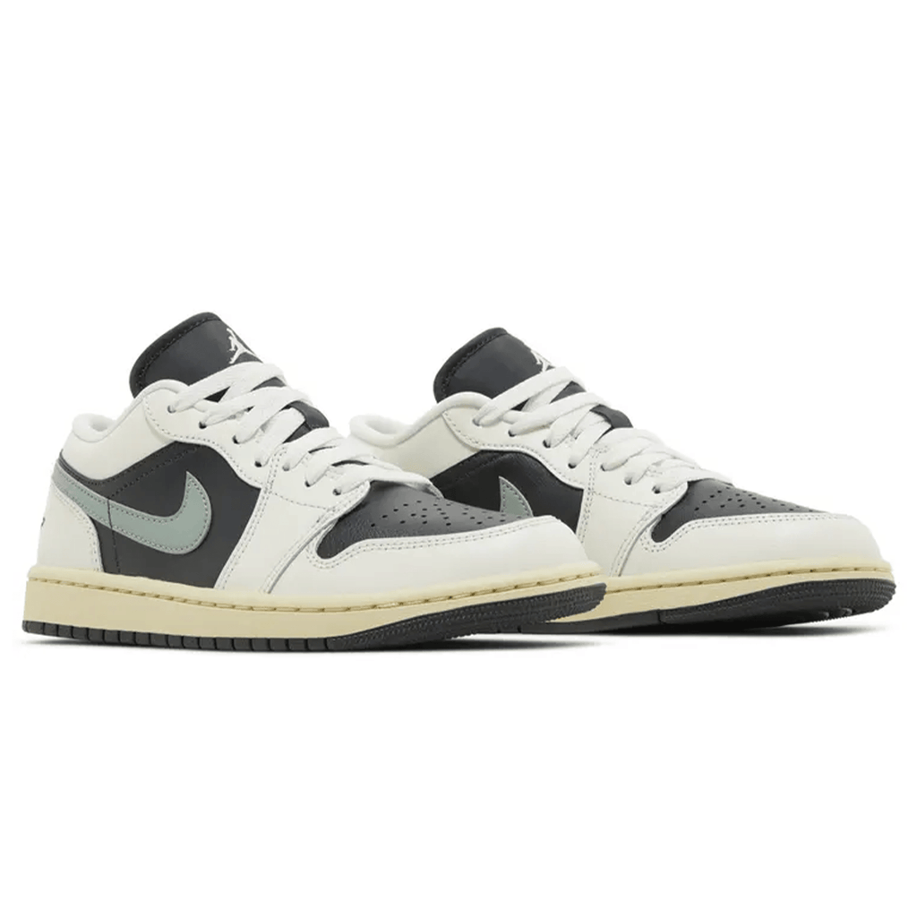 Air Jordan 1 Low Wmns 'Jade Smoke' — UK 2.5 | EU 35.5 | US 5 — Back View