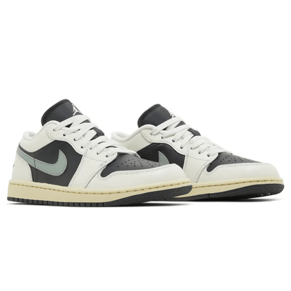 Air Jordan 1 Low Wmns 'Jade Smoke' — UK 2.5 | EU 35.5 | US 5 — Back View