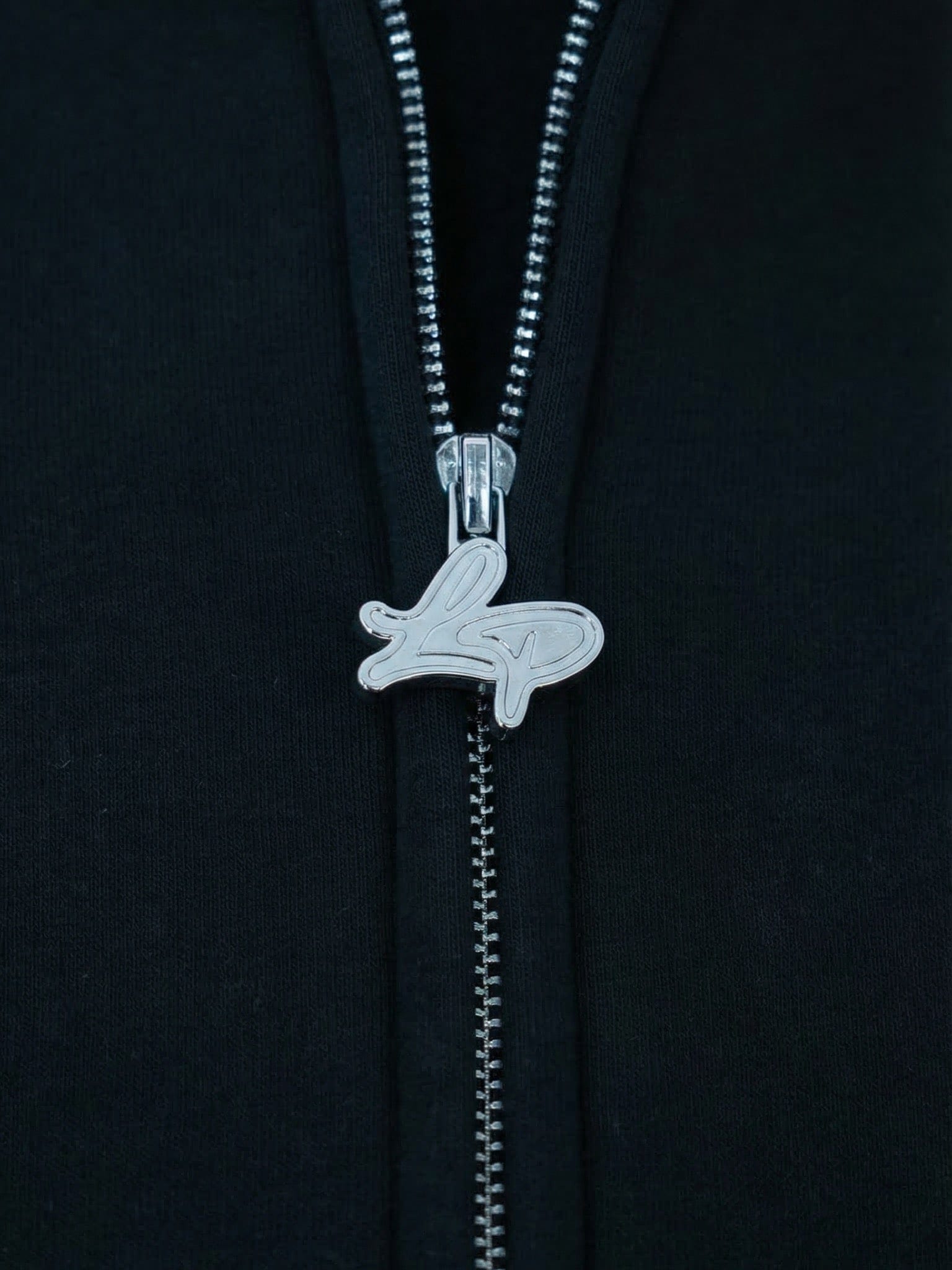 Legende Paris COLD WORLD HOOD - BLACK — XS — Detail View