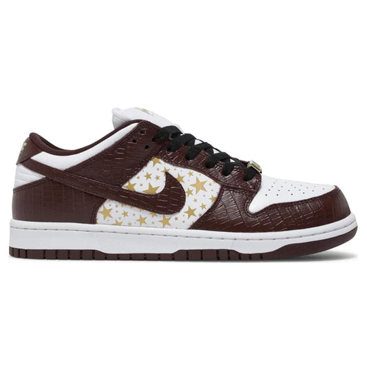 Supreme x Nike Dunk Low OG SB QS 'Barkroot Brown' — UK 3 | EU 35.5 | US 3.5 — Side View
