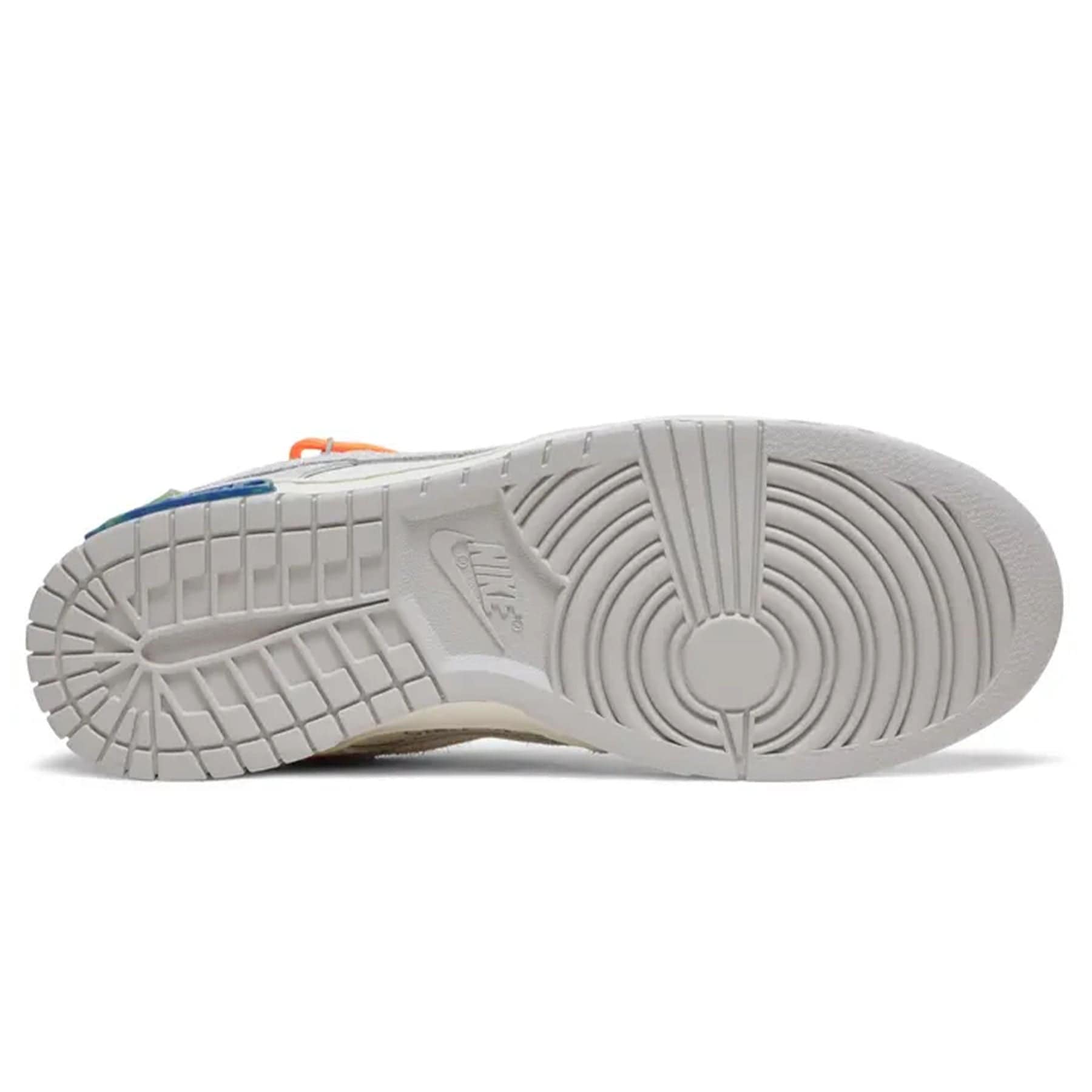 Off-White x Nike Dunk Low 'Lot 31 of 50' — UK 3 | EU 35.5 | US 3.5 — Detail View