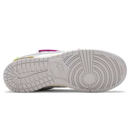 Off-White x Nike Dunk Low 'Lot 21 of 50' — UK 3 | EU 35.5 | US 3.5 — Detail View