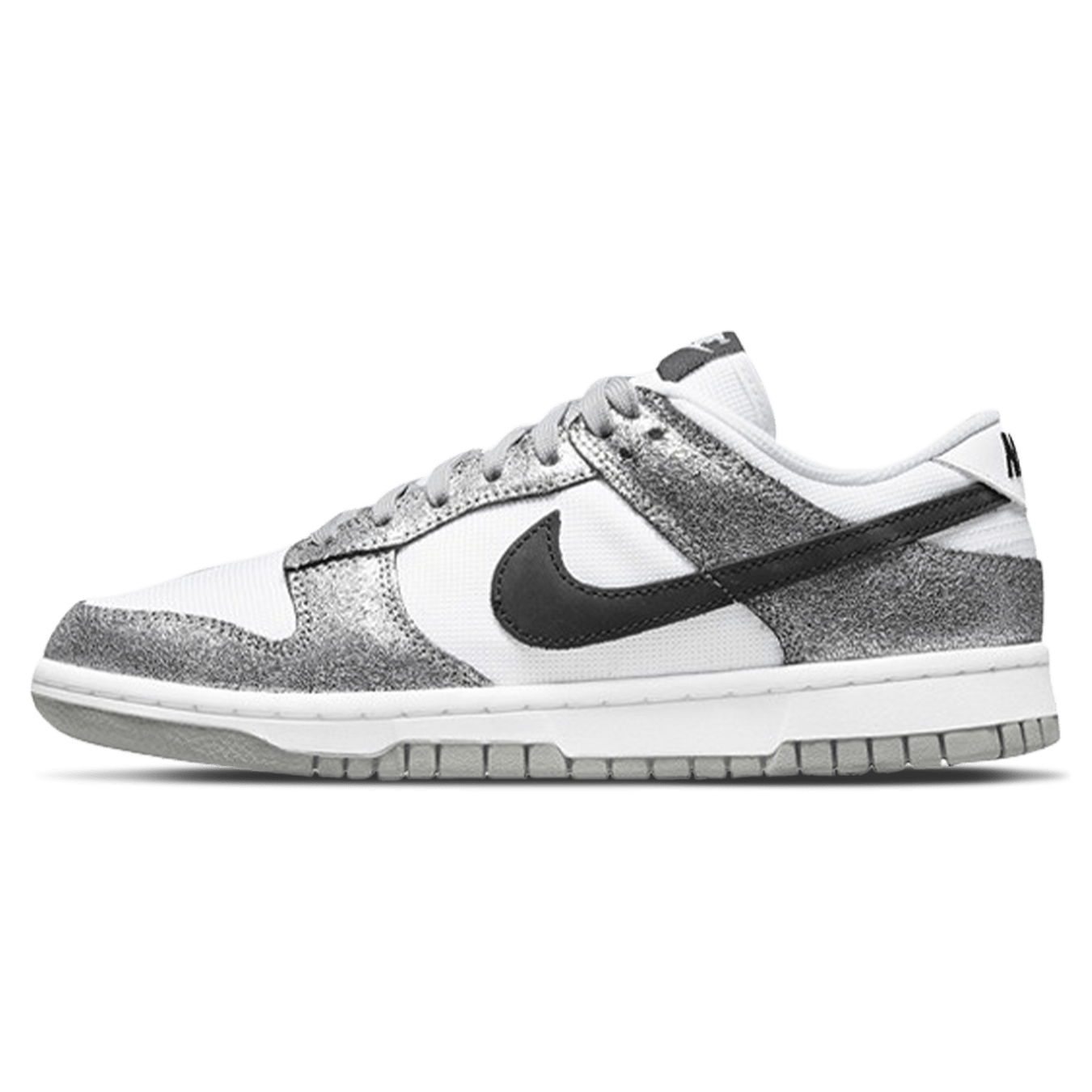 Nike Dunk Low Wmns 'Golden Gals' — UK 2.5 | EU 35.5 | US 5 — Front View
