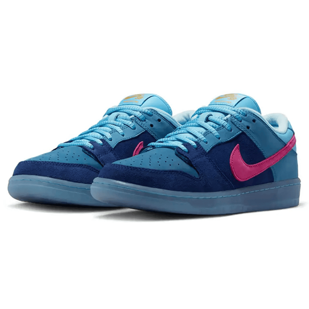 Nike Dunk Low SB x Run The Jewels '4/20' — UK 3 | EU 35.5 | US 3.5 — Side View