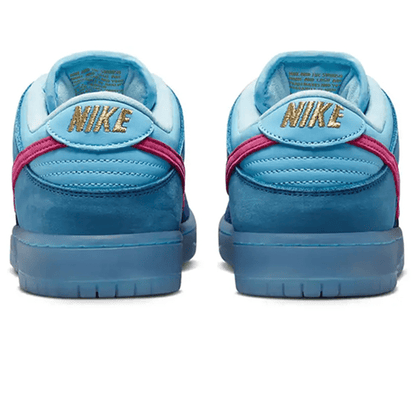 Nike Dunk Low SB x Run The Jewels '4/20' — UK 3 | EU 35.5 | US 3.5 — Back View