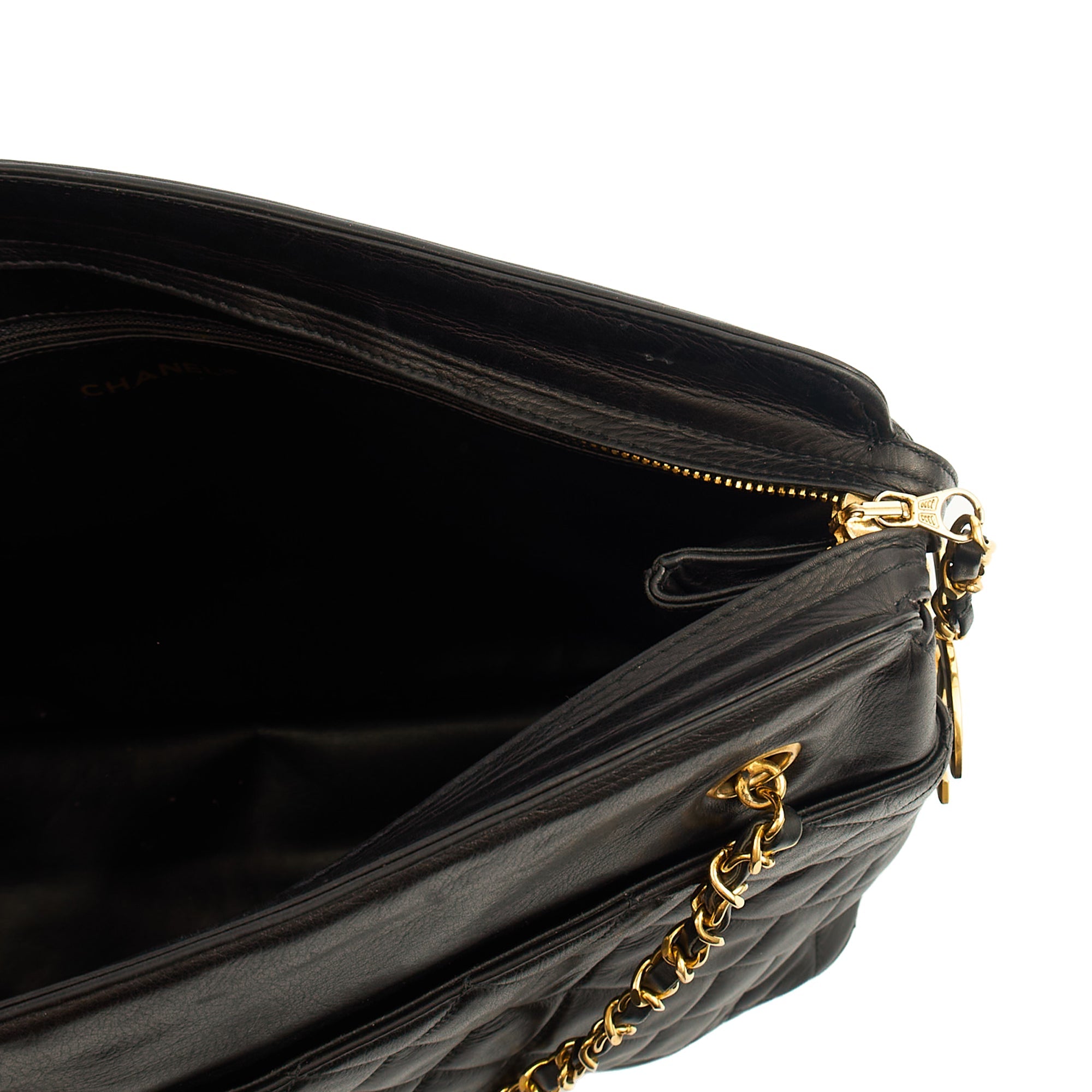 Chanel Tote Vintage Tote in Black, Lambskin Leather — Alternate View 18