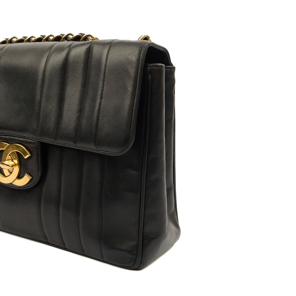 Chanel Shoulder Bag Maxi Jumbo XL in Black, Leather — Alternate View 21