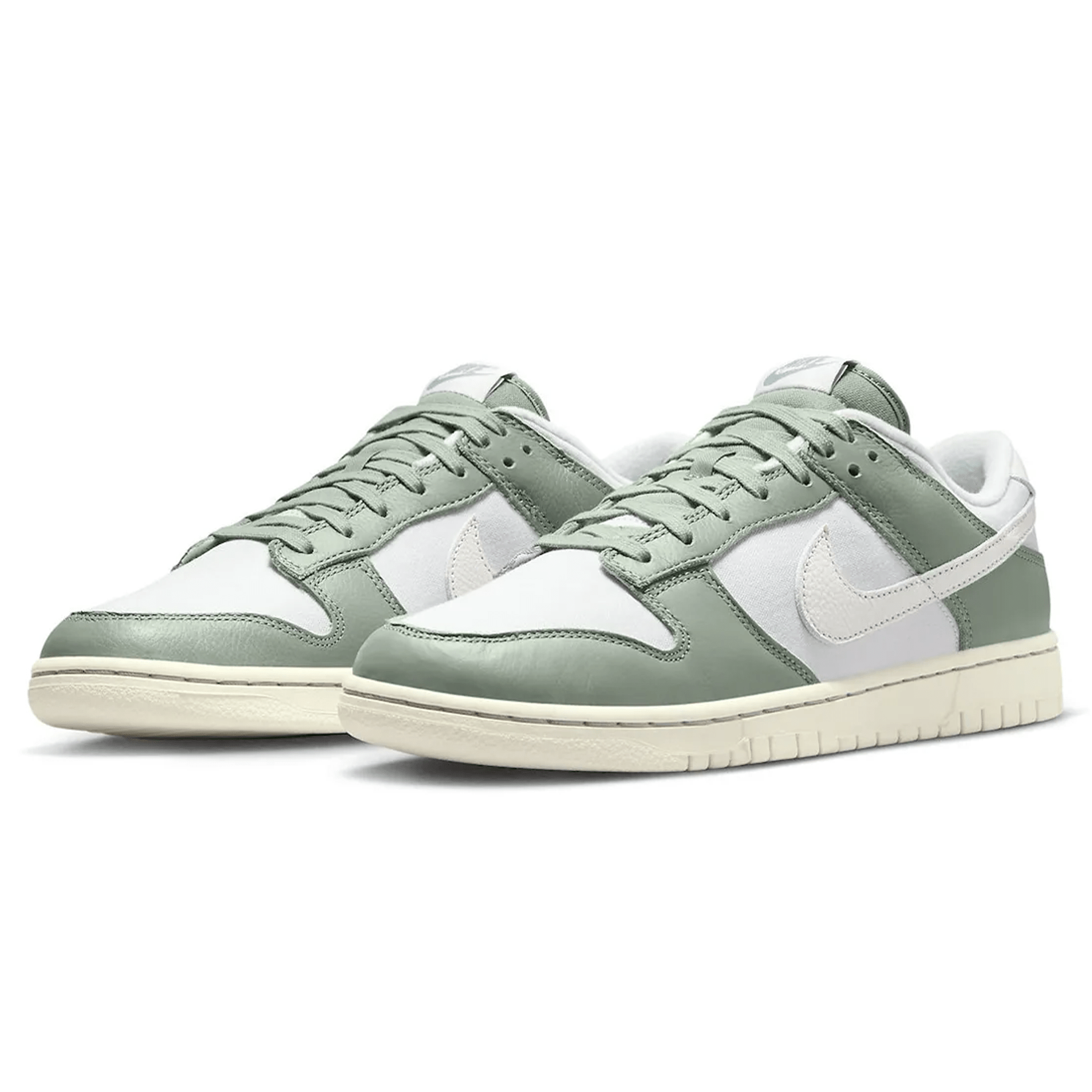 Nike Dunk Low 'Mica Green' — UK 3 | EU 35.5 | US 3.5 — Side View