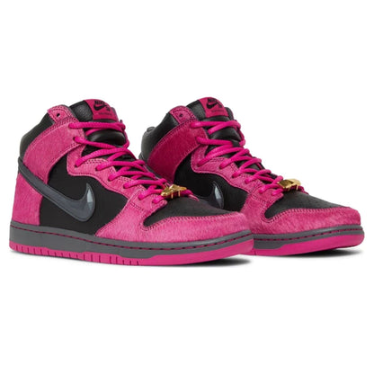 Run The Jewels x Nike Dunk High SB '4/20' — UK 3 | EU 35.5 | US 3.5 — Back View