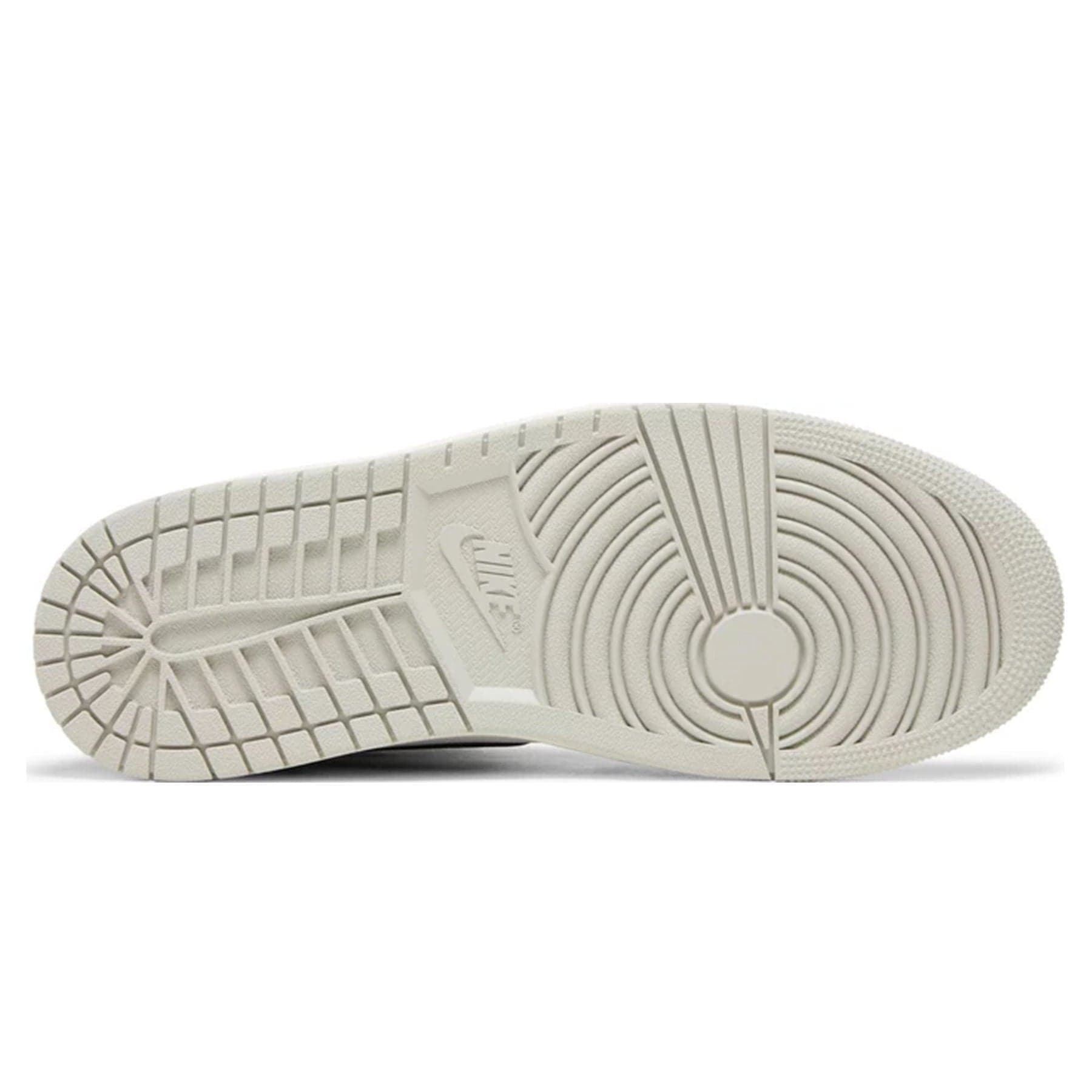 Air Jordan 1 Retro High OG 'White Cement' — UK 3 | EU 35.5 | US 3.5 — Detail View