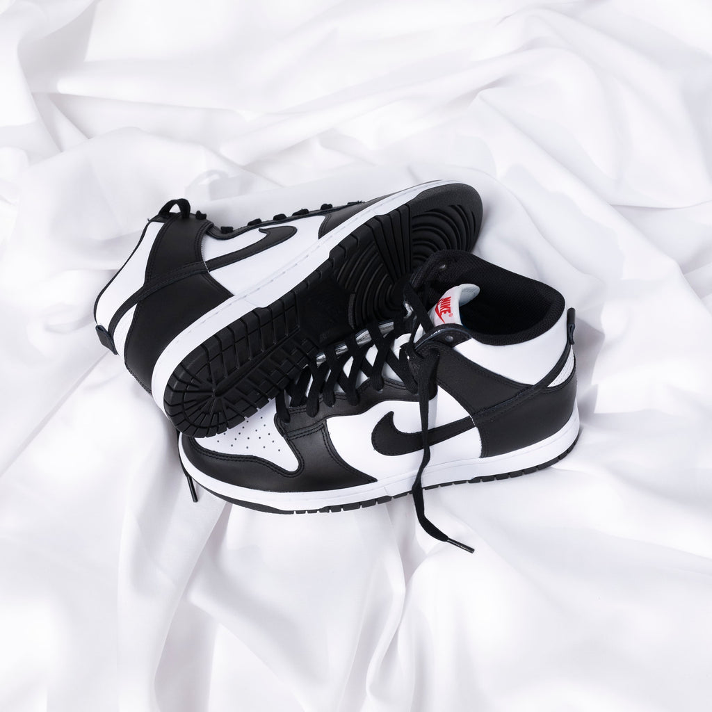 Nike Dunk High Panda (2021)