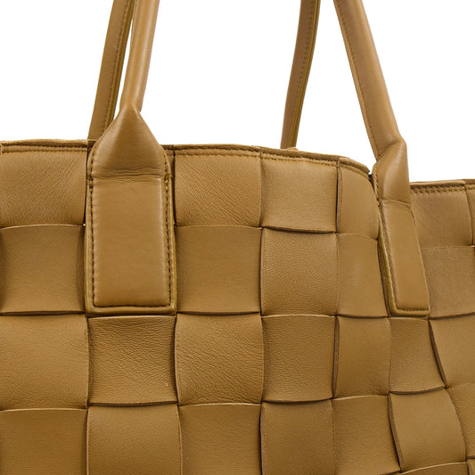 Bottega Veneta Tote Tote in Neutral, Intrecciato Nappa — Side View