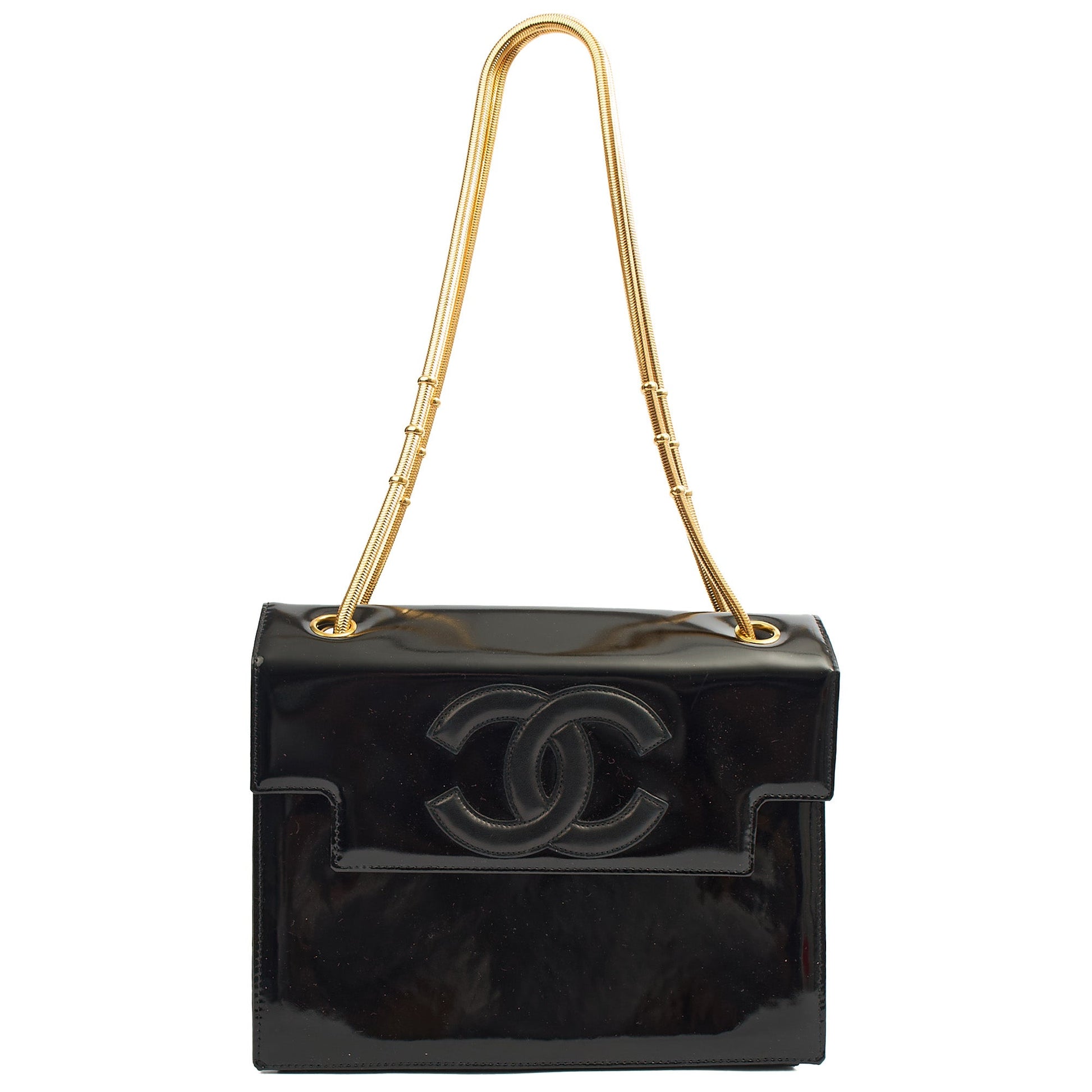 Chanel Shoulder Bag Vintage Flap Bag  in Black, Patent Leather — Front View