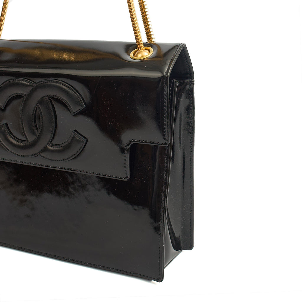 Chanel Shoulder Bag Vintage Flap Bag  in Black, Patent Leather — Alternate View 13
