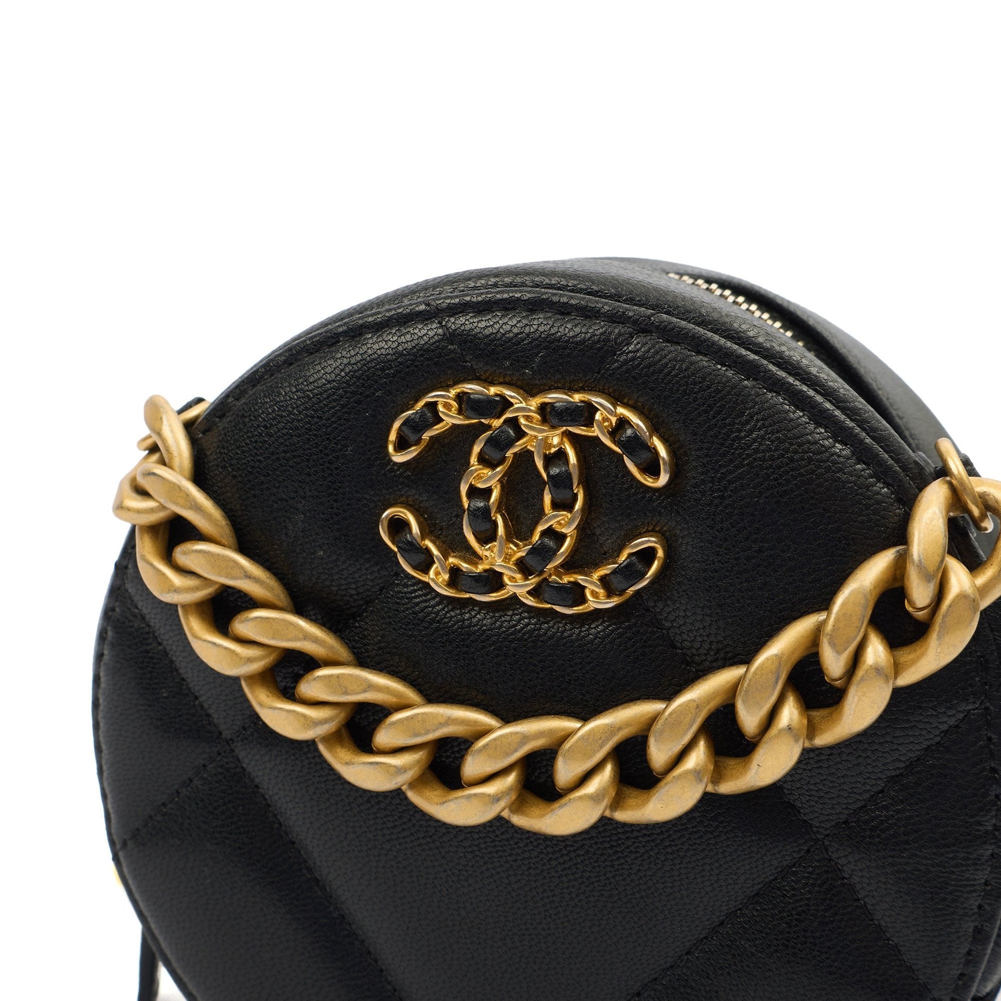 Chanel Cross Body Chain Around - Clutch in Black, Lambskin Leather — Lifestyle View