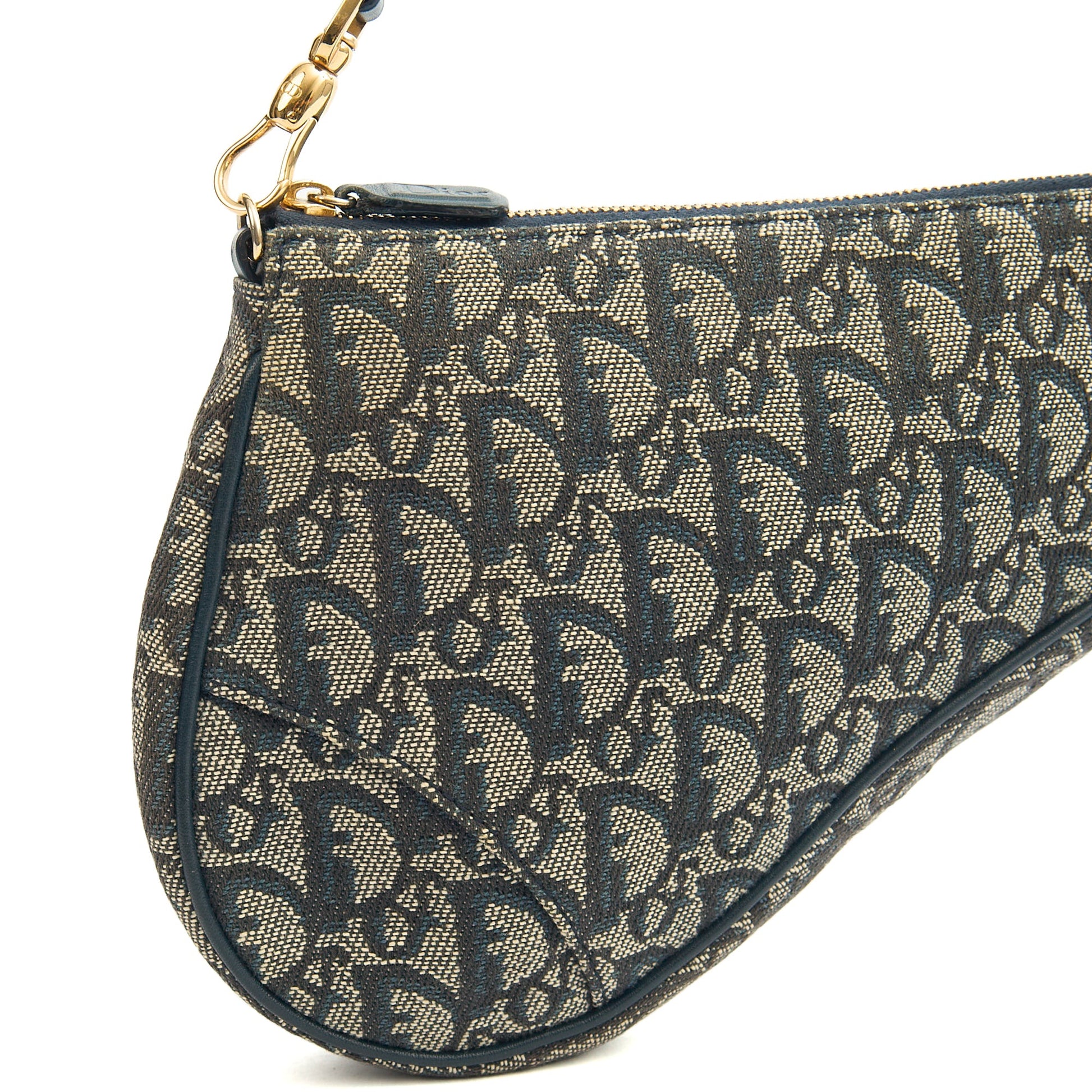 Christian Dior Mini Bag Saddle Pochette in Denim, Dior Oblique Embroidery — Detail View