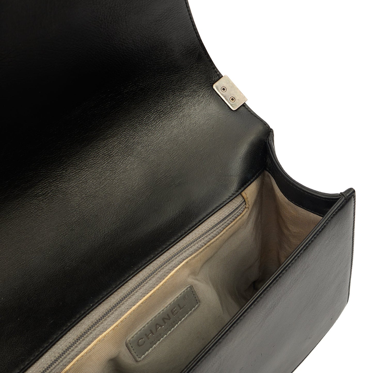 Chanel Shoulder Bag Boy - New Medium in Black, Calfskin Leather — Alternate View 10
