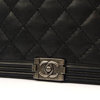 Chanel Shoulder Bag Boy - New Medium in Black, Calfskin Leather — Alternate View 12
