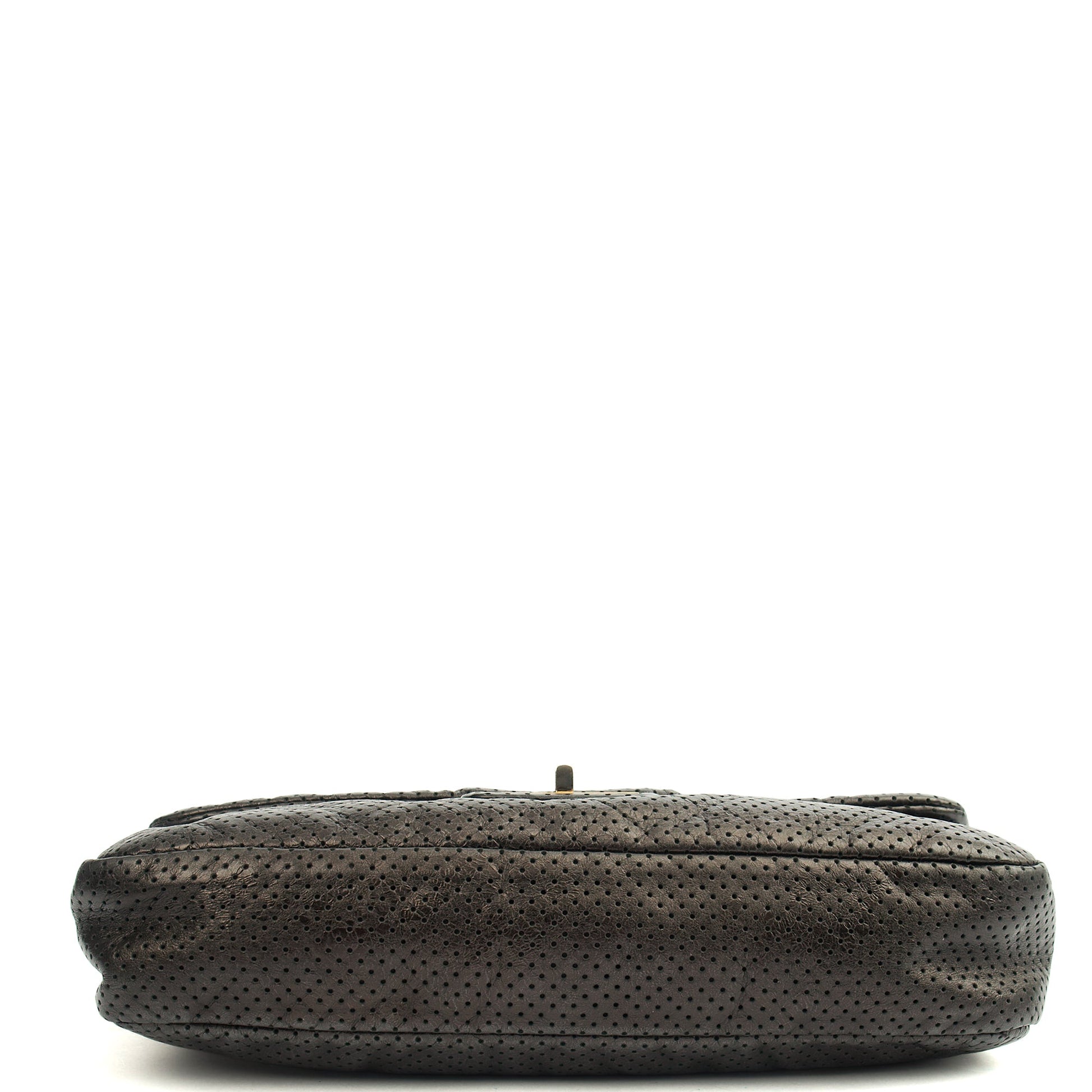 Chanel Shoulder Bag 2.55 Reissue in Black, Calfskin Leather — Top View