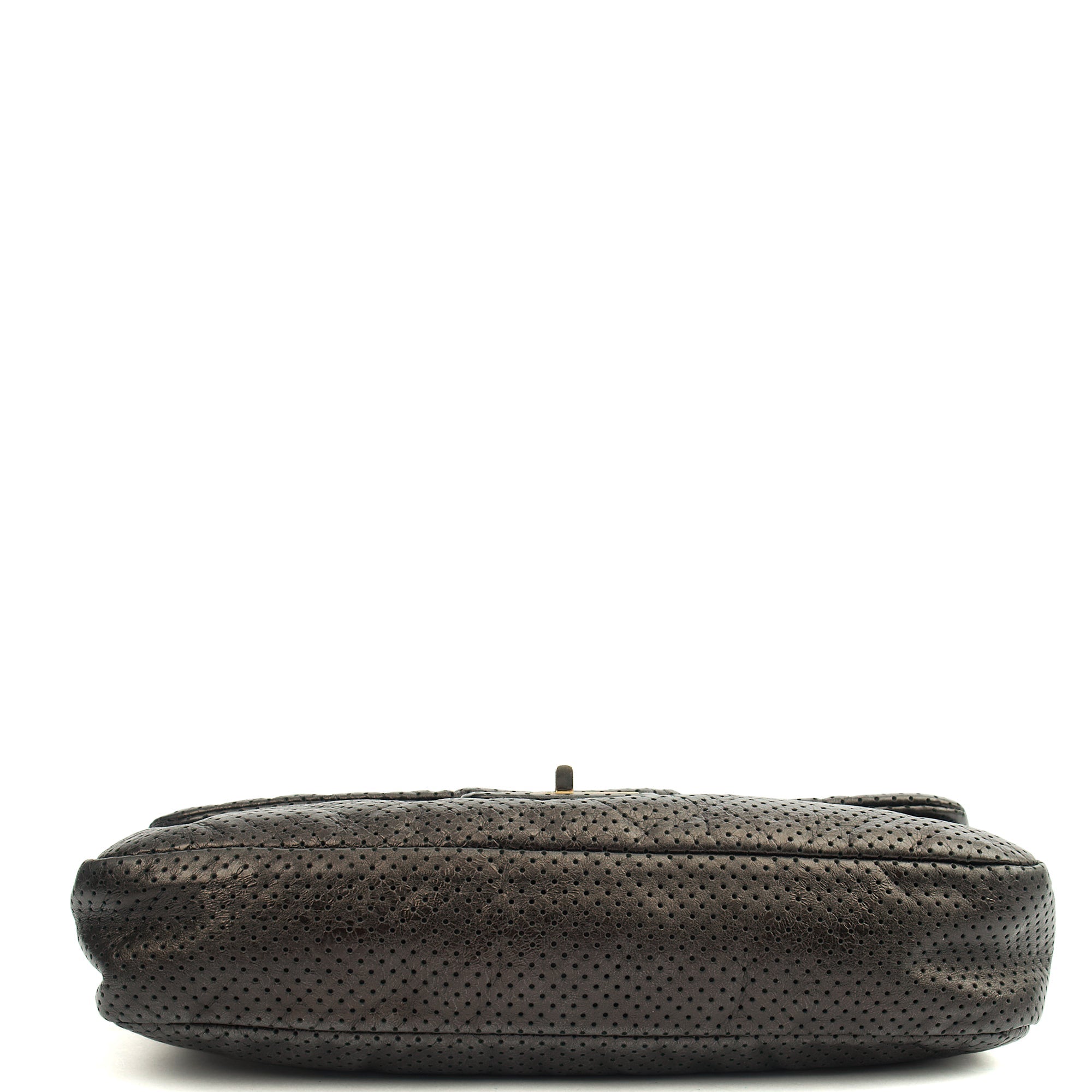 Chanel Shoulder Bag 2.55 Reissue in Black, Calfskin Leather — Top View