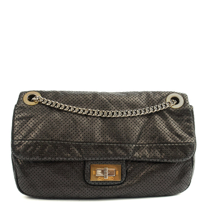 Chanel Shoulder Bag 2.55 Reissue in Black, Calfskin Leather — Front View