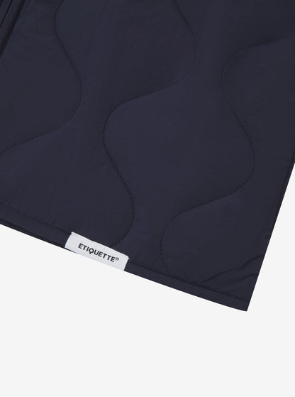 Etiquette Liner Vest 'Navy' — Navy — Size S — Detail View