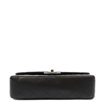 Chanel Shoulder Bag Classic Double Flap - Medium in Black, Lambskin Leather — Detail View