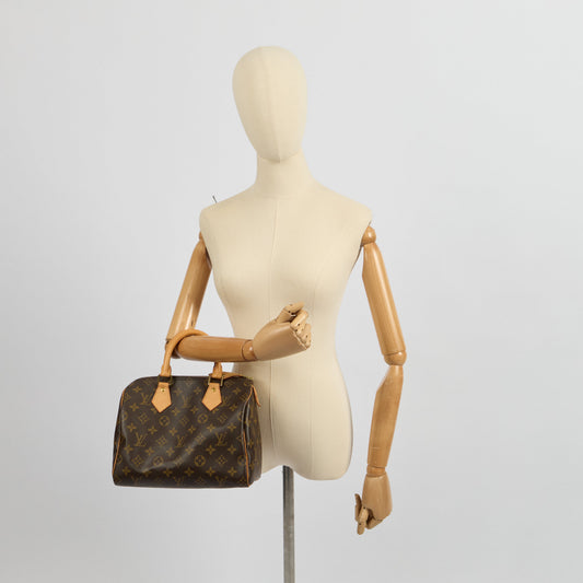 Louis Vuitton Top Handle Speedy 25 in Monogram, Canvas — Side View