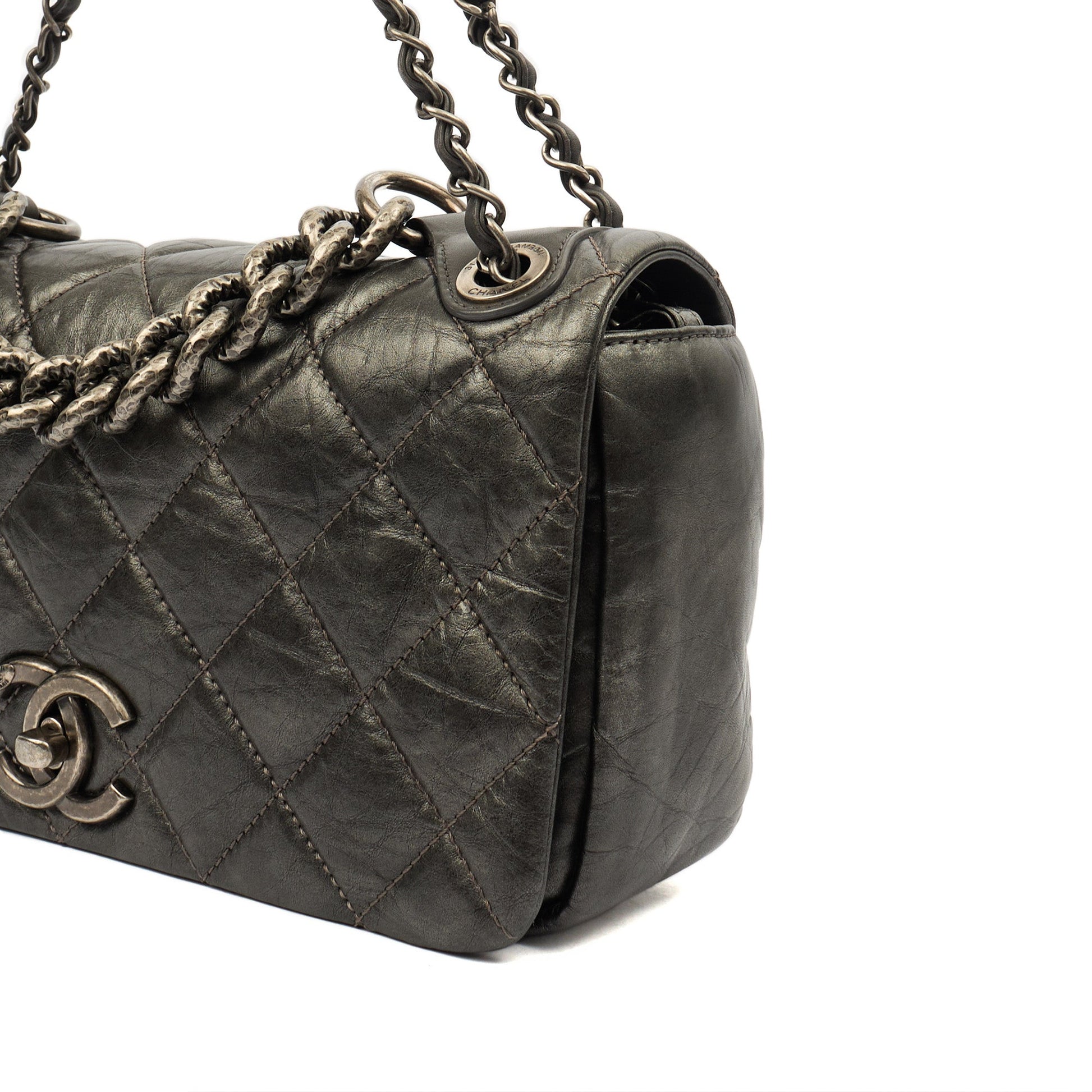 Chanel Shoulder Bag Chain Flap Bag in Metallic, Crinkled Calfskin Leather — Detail View