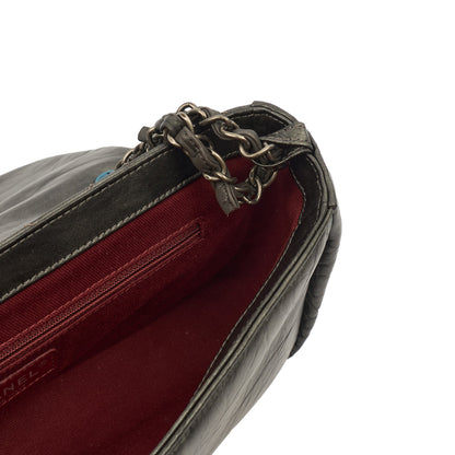 Chanel Shoulder Bag Chain Flap Bag in Metallic, Crinkled Calfskin Leather — Alternate View 20