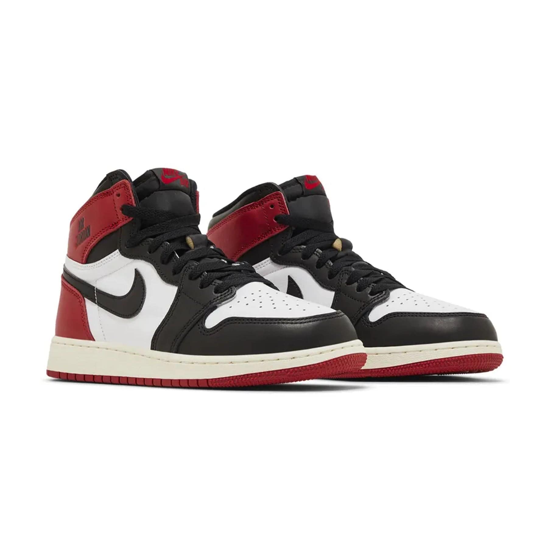 Air Jordan 1 Retro High OG GS 'Black Toe Reimagined' — UK 13.5 | EU 32 | US 1Y — Back View