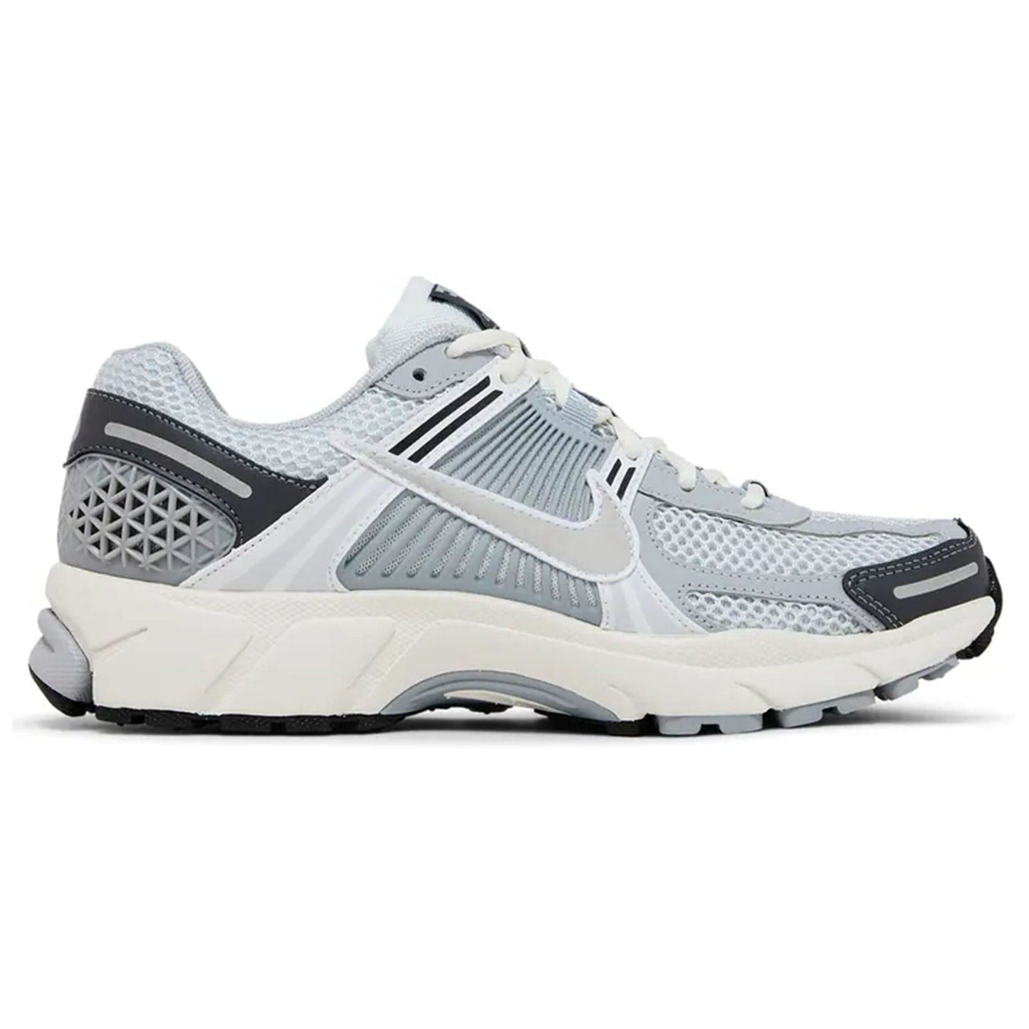 Nike Air Zoom Vomero 5 Wmns 'Wolf Grey Cool Grey' — UK 2.5 | EU 35.5 | US 5 — Side View