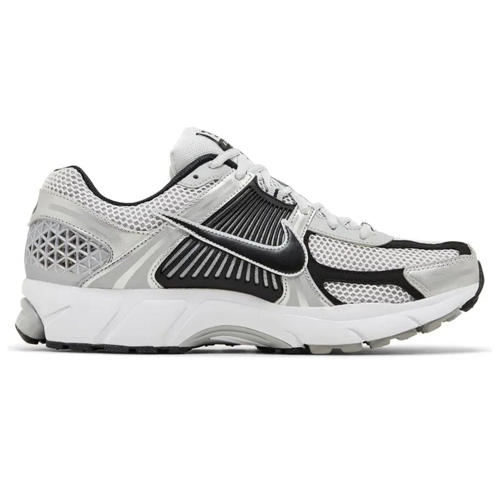Nike Air Zoom Vomero 5 'Metallic Silver Black' — UK 3 | EU 35.5 | US 3.5 — Back View