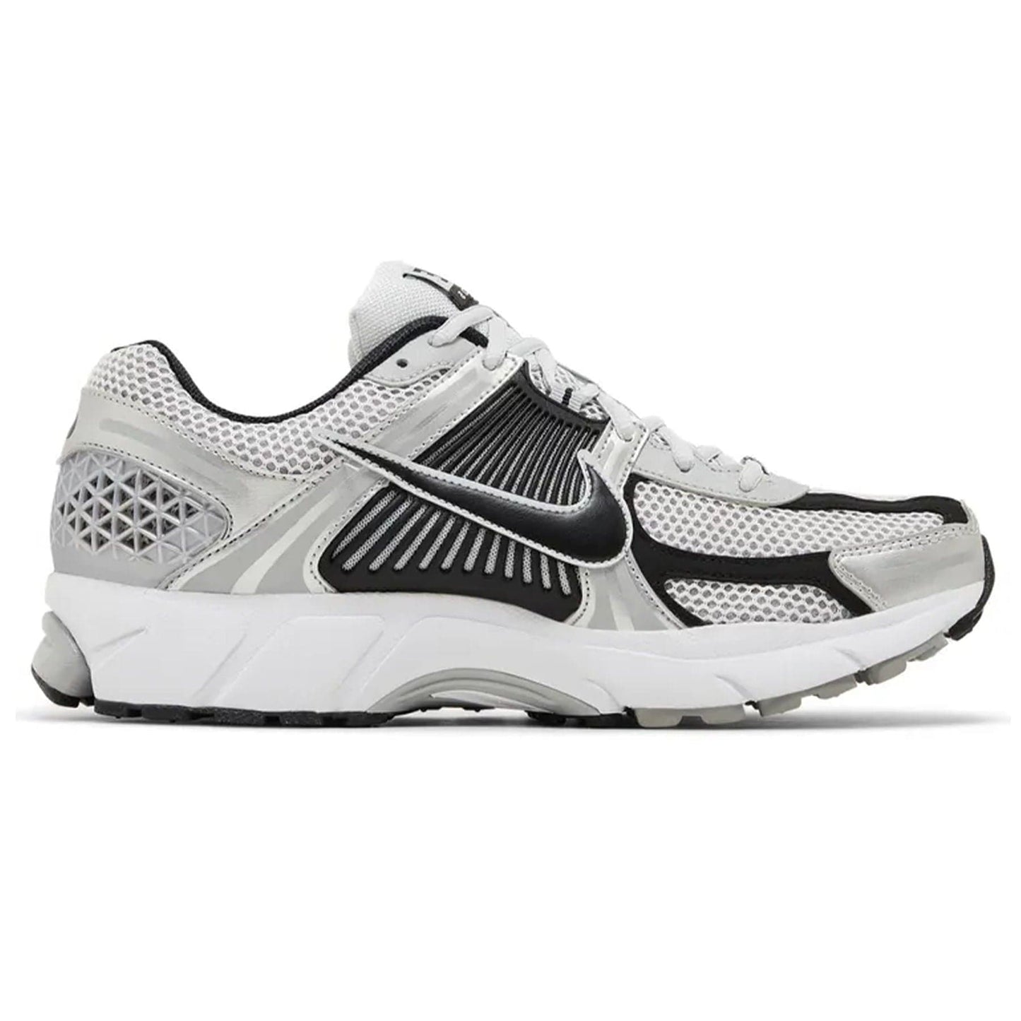 Nike Air Zoom Vomero 5 'Metallic Silver Black' — UK 3 | EU 35.5 | US 3.5 — Back View