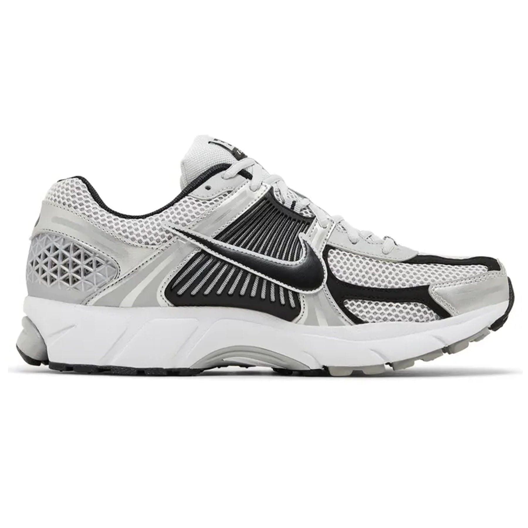 Nike Air Zoom Vomero 5 'Metallic Silver Black' — UK 3 | EU 35.5 | US 3.5 — Back View