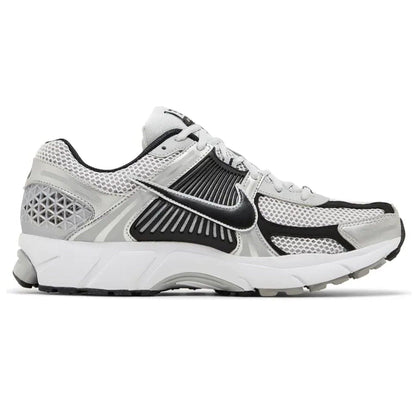 Nike Air Zoom Vomero 5 'Metallic Silver Black' — UK 3 | EU 35.5 | US 3.5 — Back View