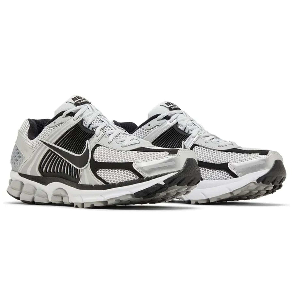 Nike Air Zoom Vomero 5 'Metallic Silver Black' — UK 3 | EU 35.5 | US 3.5 — Side View