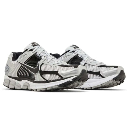 Nike Air Zoom Vomero 5 'Metallic Silver Black' — UK 3 | EU 35.5 | US 3.5 — Side View