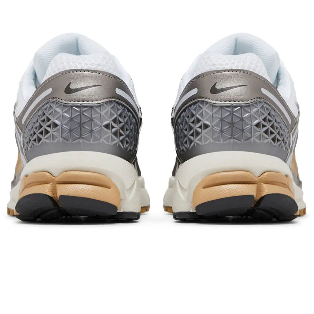 Nike Air Zoom Vomero 5 'Metallic Pewter' — UK 3 | EU 35.5 | US 3.5 — Detail View