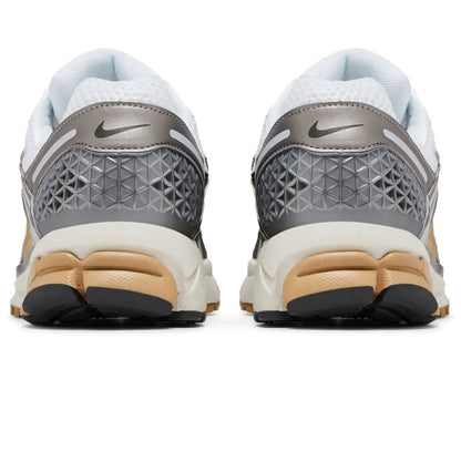 Nike Air Zoom Vomero 5 'Metallic Pewter' — UK 3 | EU 35.5 | US 3.5 — Detail View